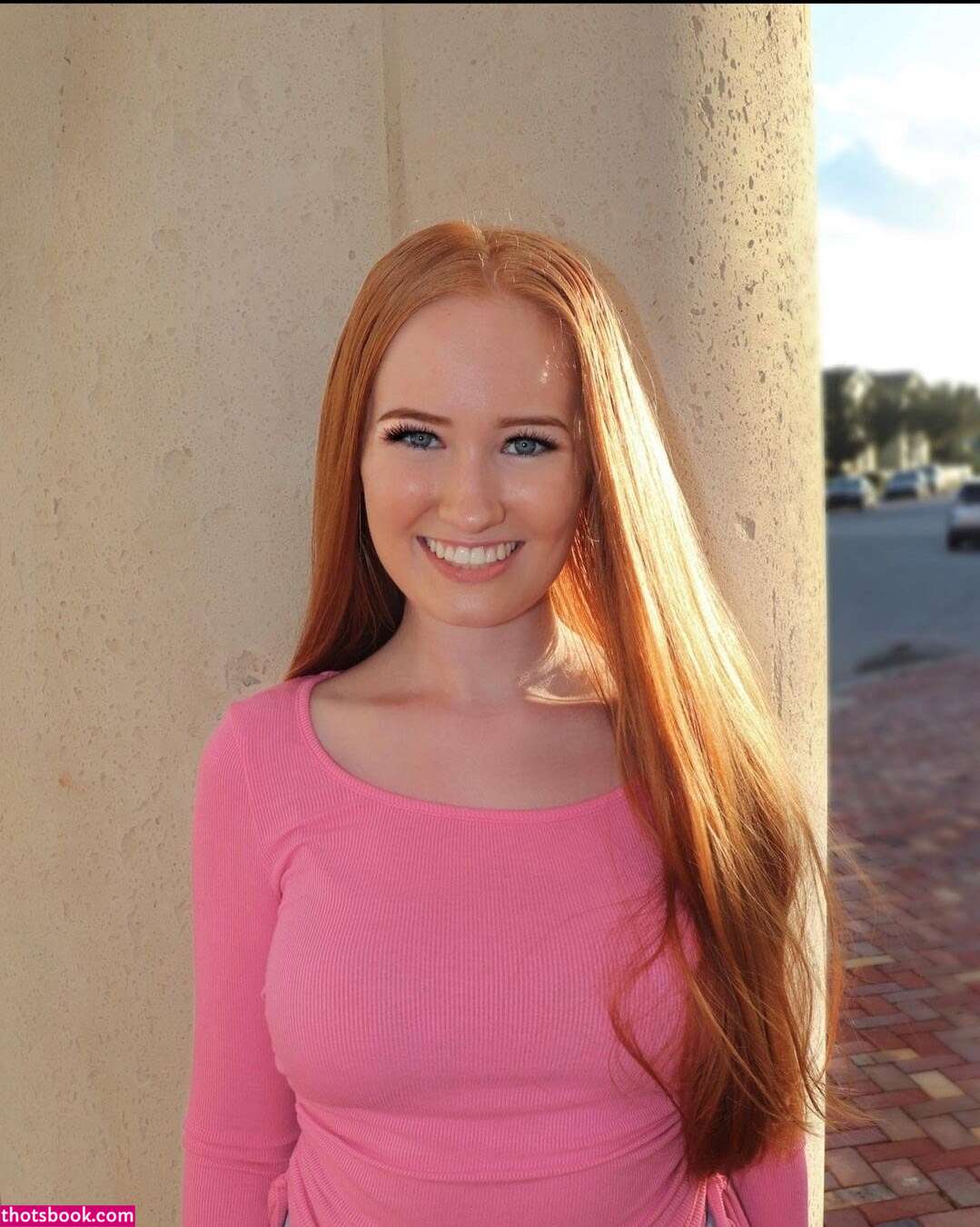 Iksnirub Twins Photo #44