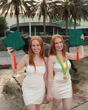 Iksnirub Twins Photo #106