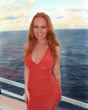 Iksnirub Twins Photo #126