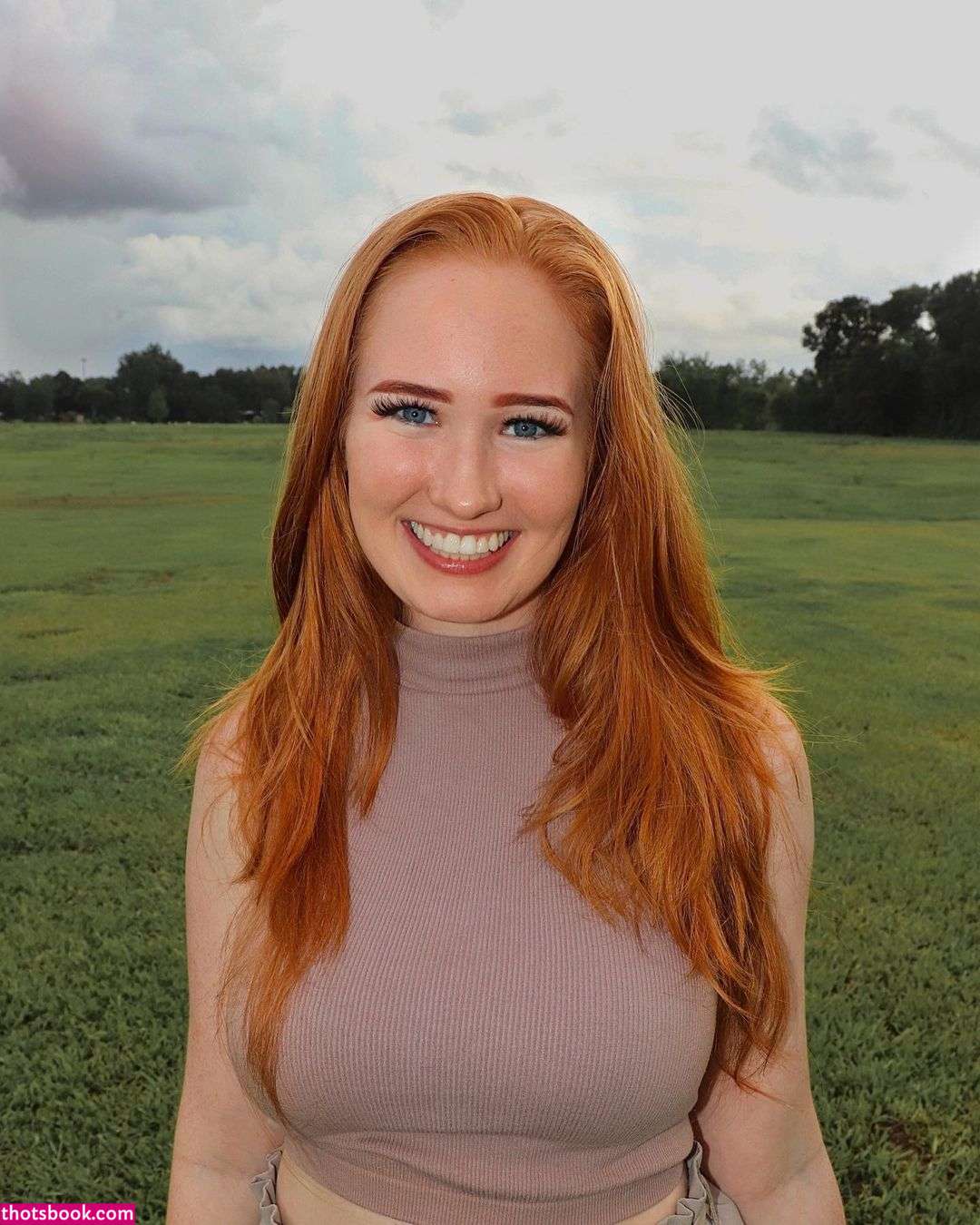 Iksnirub Twins Photo #134