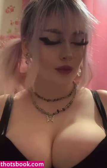 deathgripsbukakke Photo #4