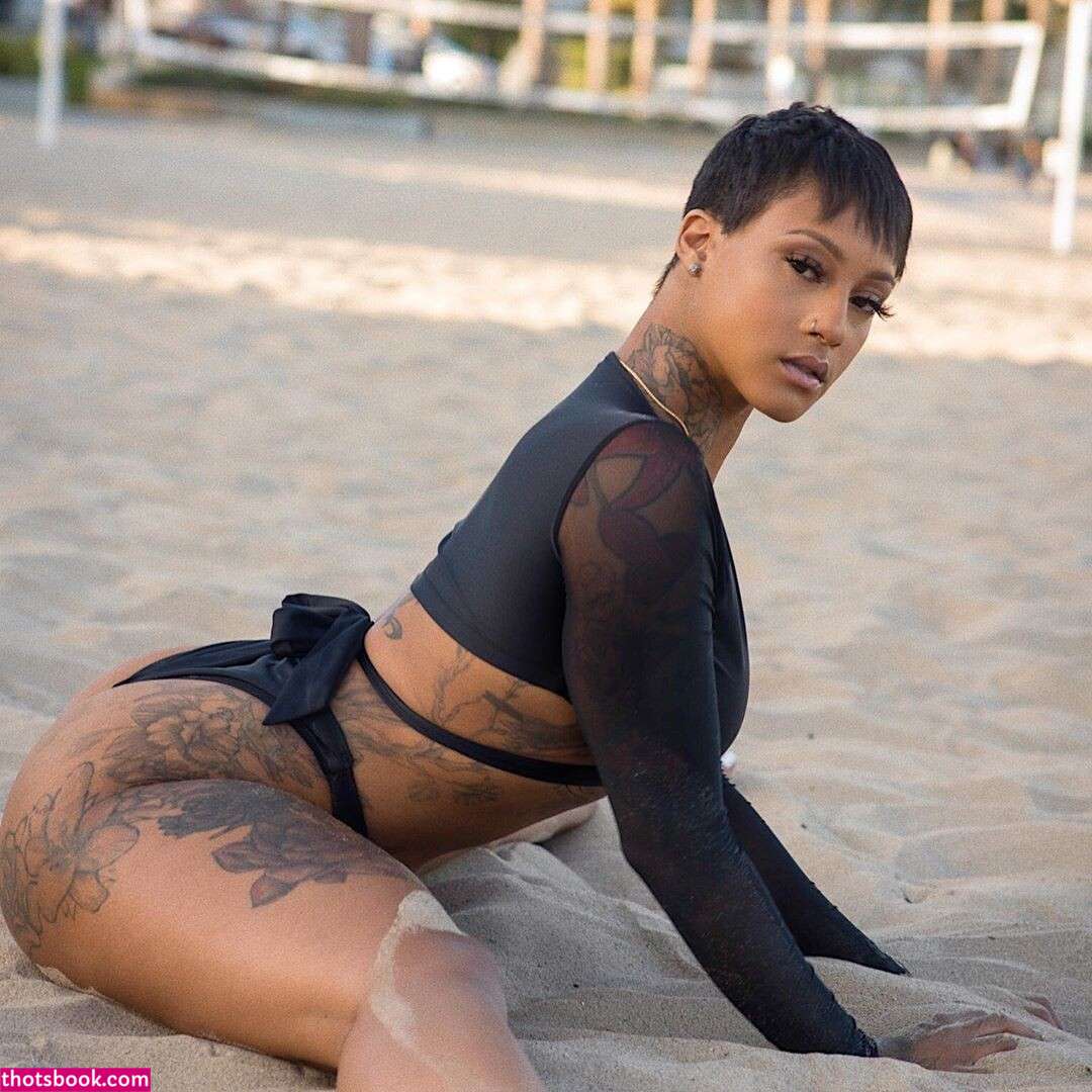 Mizz Twerksum Photo #7