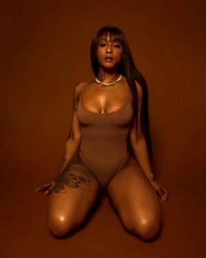 Mizz Twerksum Photo #17