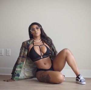 Mizz Twerksum Photo #101