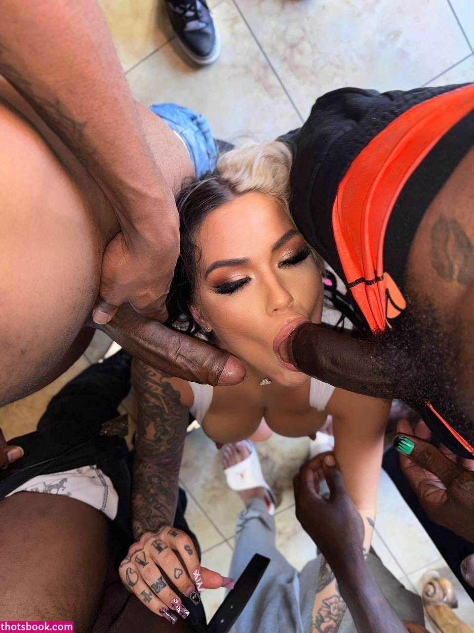 Karmen Karma Photo #18