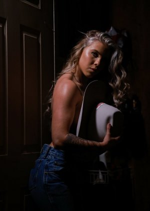 Katie Noel Photo #33