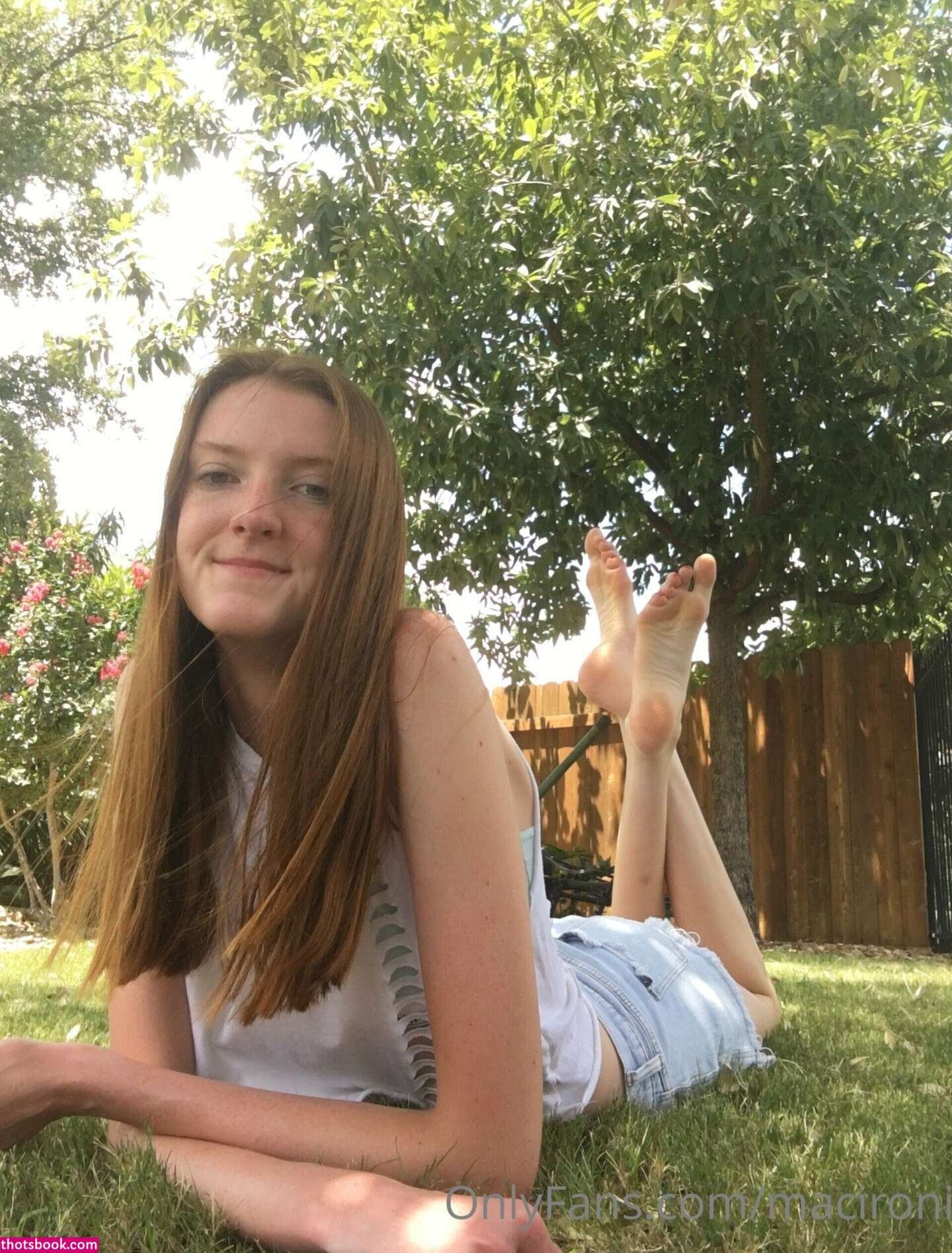 Maci Currin Photo #9