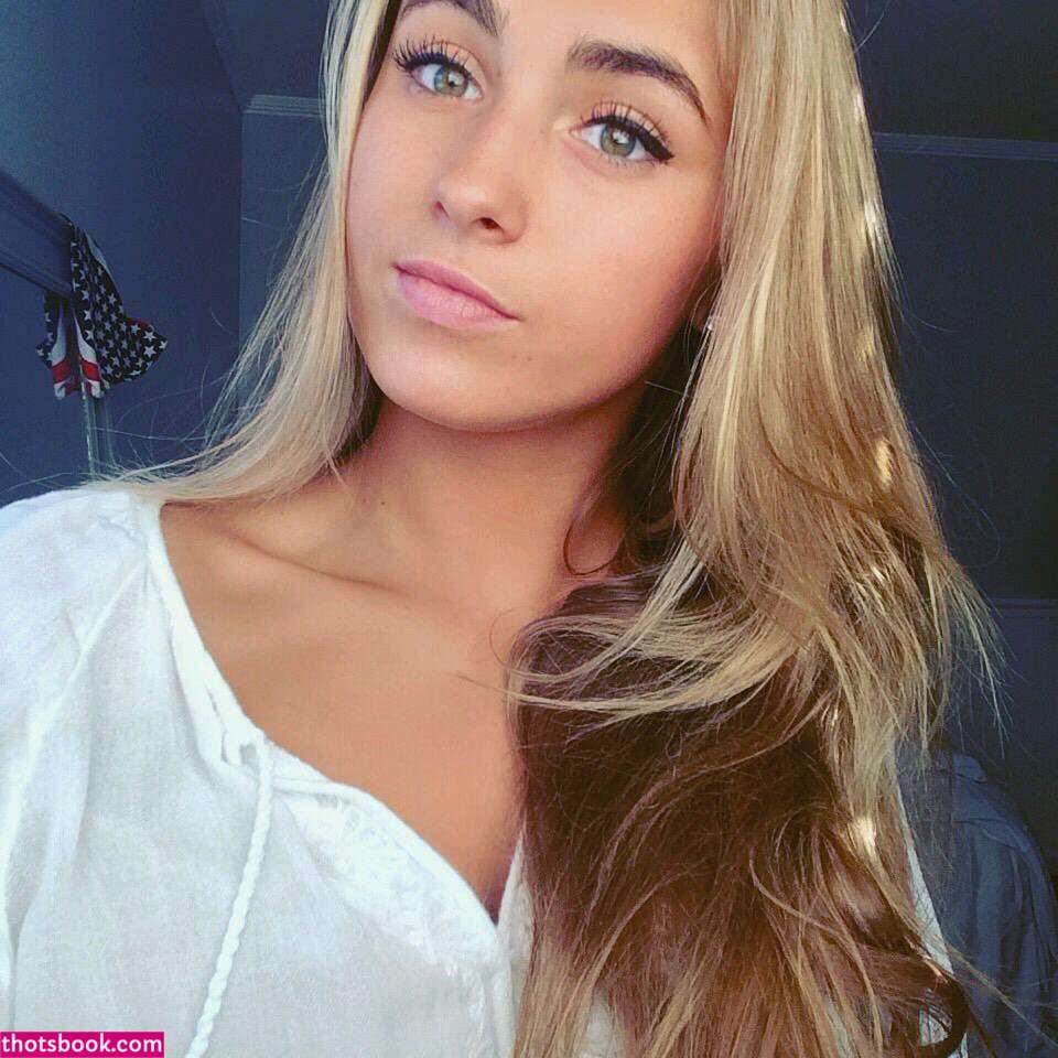 Olivia Lhopitault Photo #23