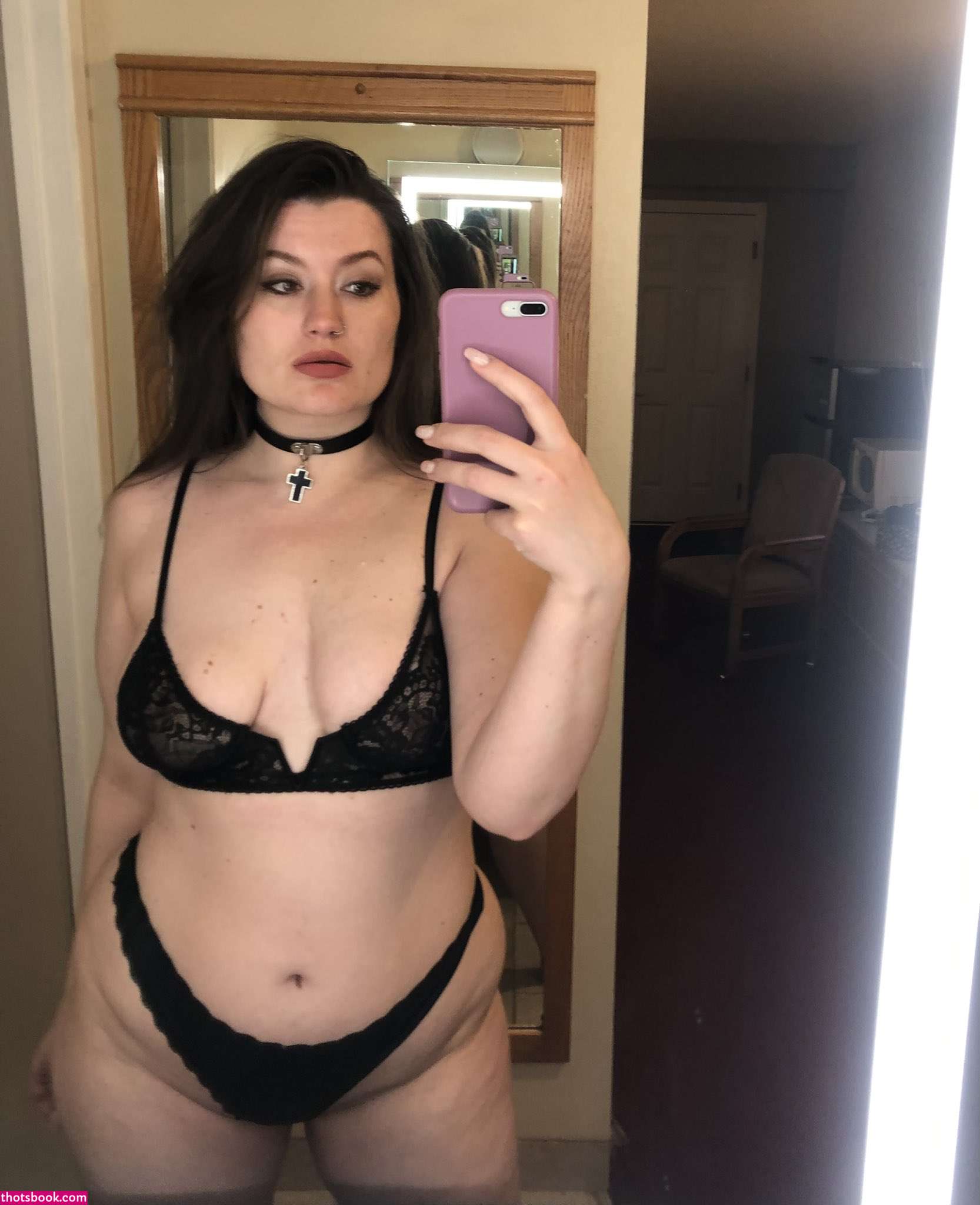 Tori Assins Photo #10