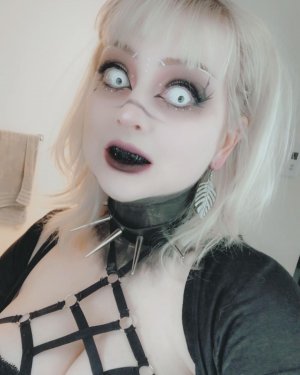 Mother Macabre Photo #3