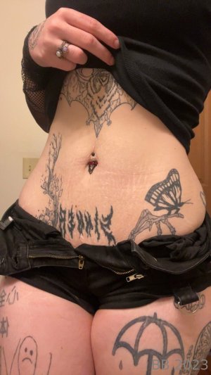 Hotgothmilf Photo #39