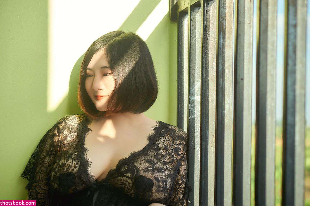 Indonesian Cosplayer Photo #36