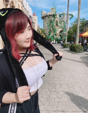 Indonesian Cosplayer Photo #39