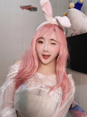 Indonesian Cosplayer Photo #70