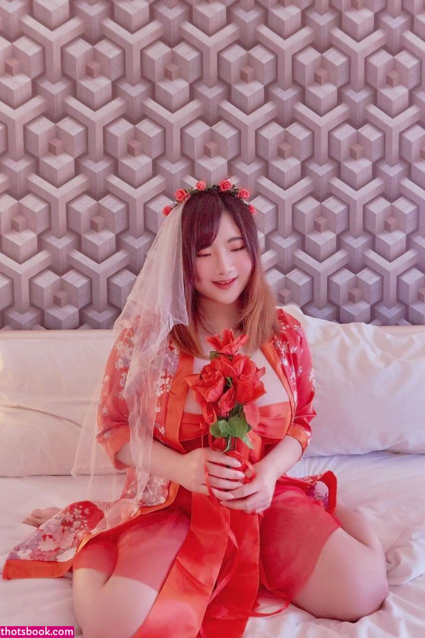 Indonesian Cosplayer Photo #104