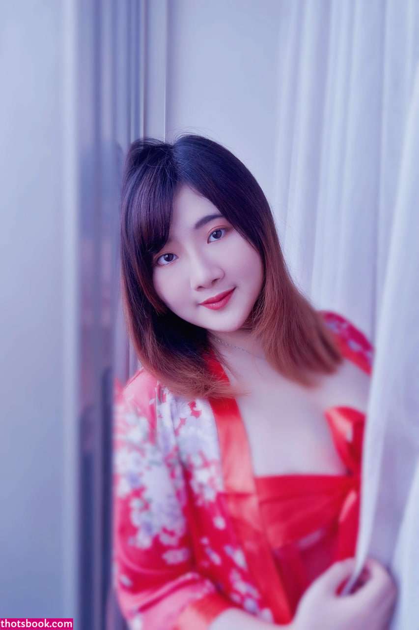 Indonesian Cosplayer Photo #106