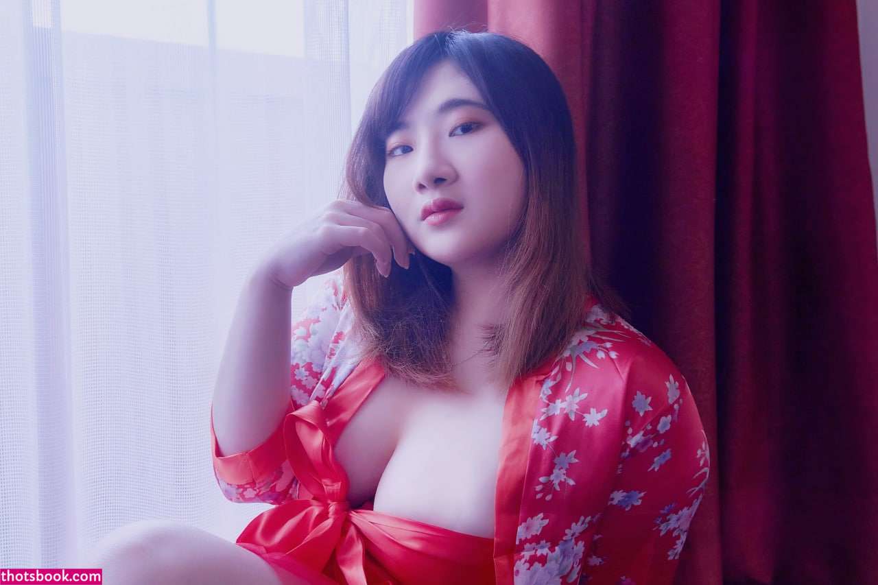 Indonesian Cosplayer Photo #109