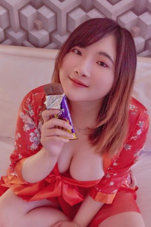 Indonesian Cosplayer Photo #126