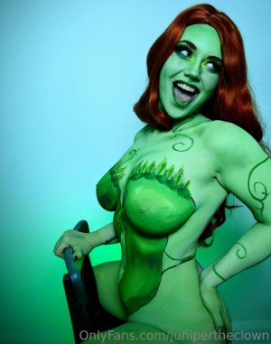 Gabby Carbon Photo #12