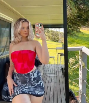 Jadethepawg Photo #3