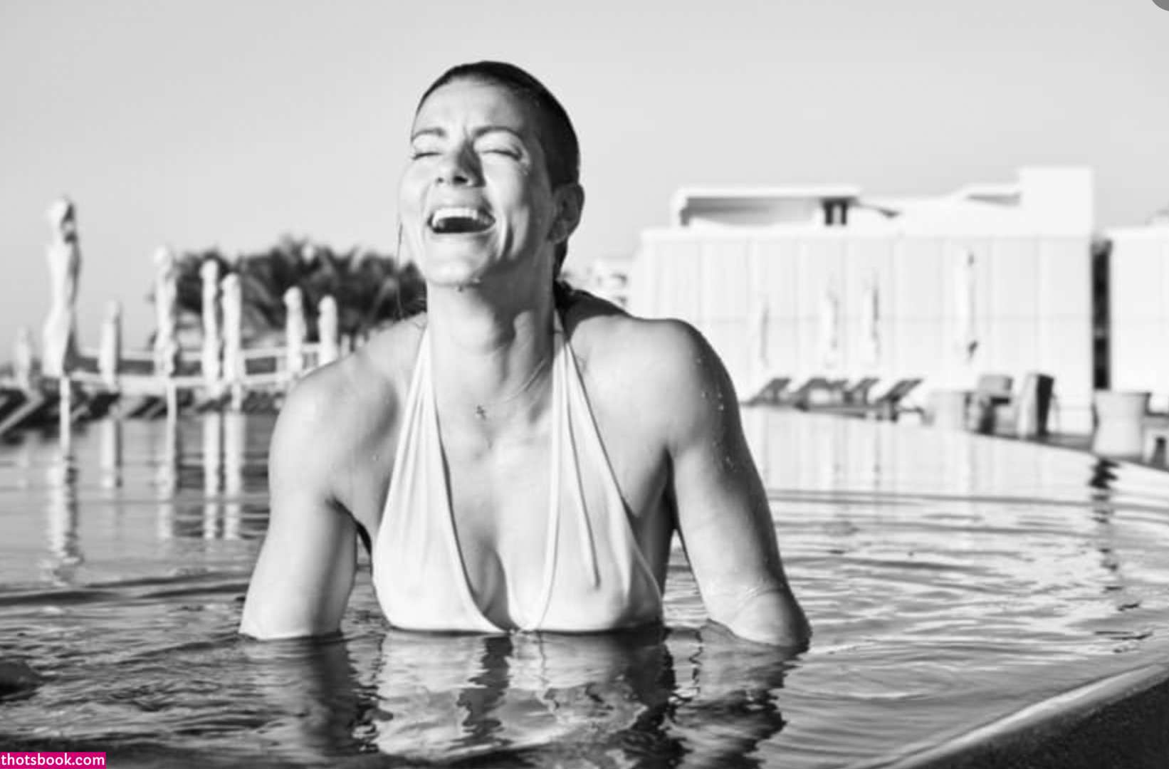 Jen Widerstrom Photo #12