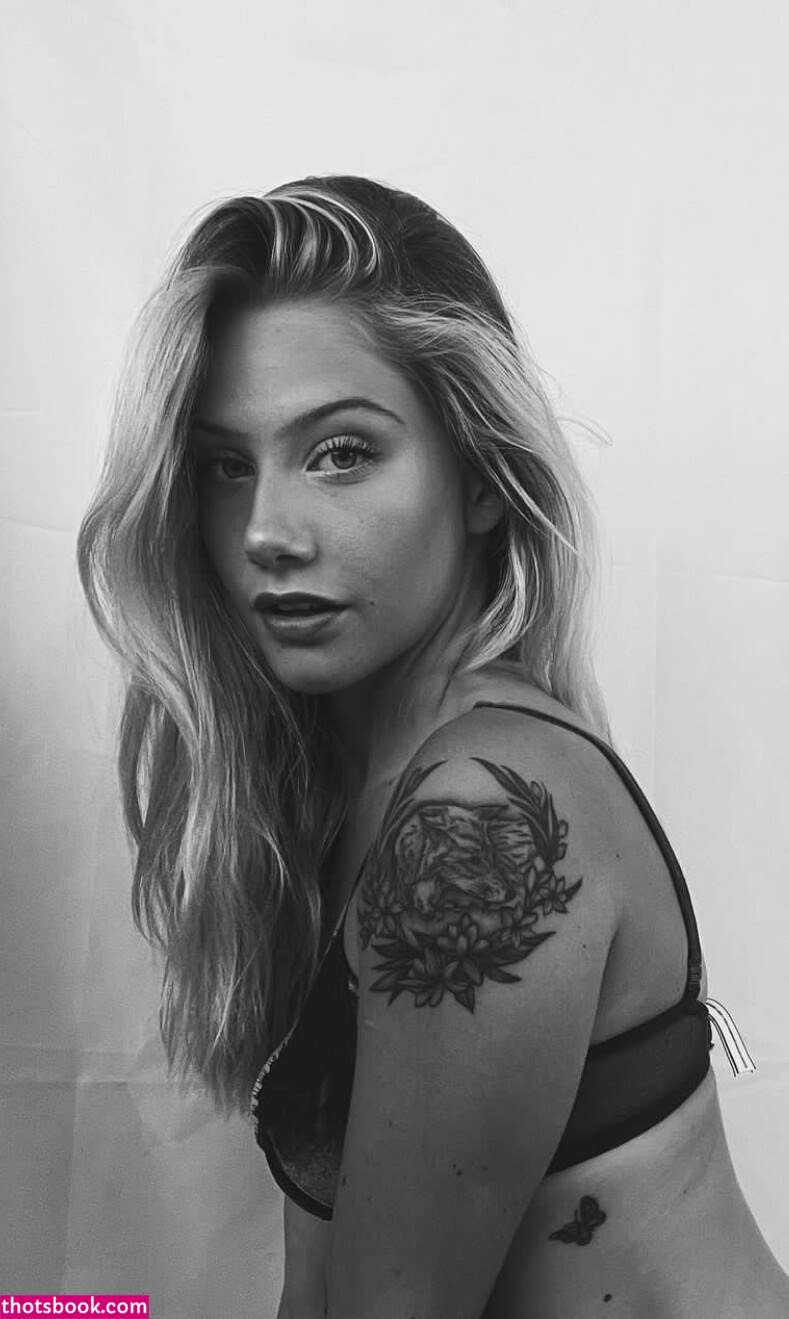 Mikaylaay aka milkayla Photo #11