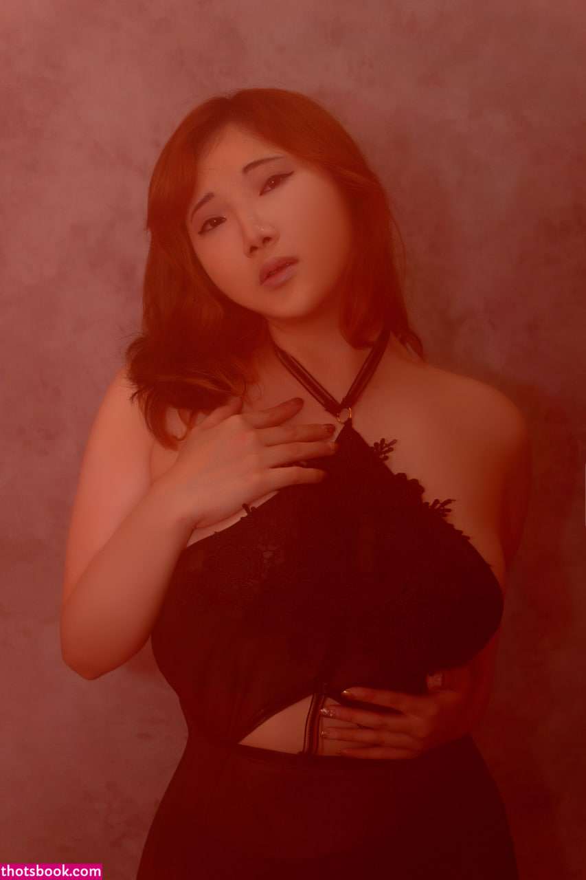 Indonesian Cosplayer Photo #129