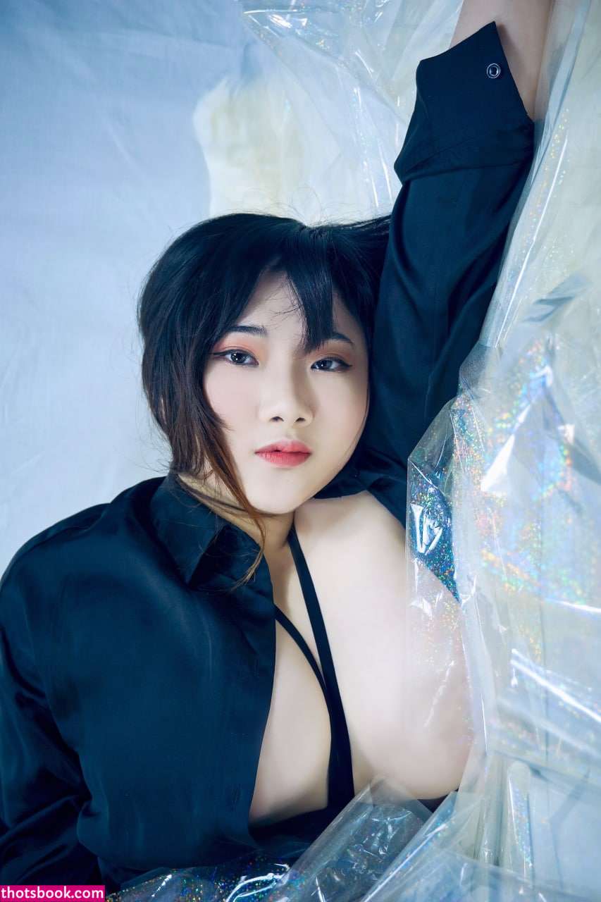 Indonesian Cosplayer Photo #195