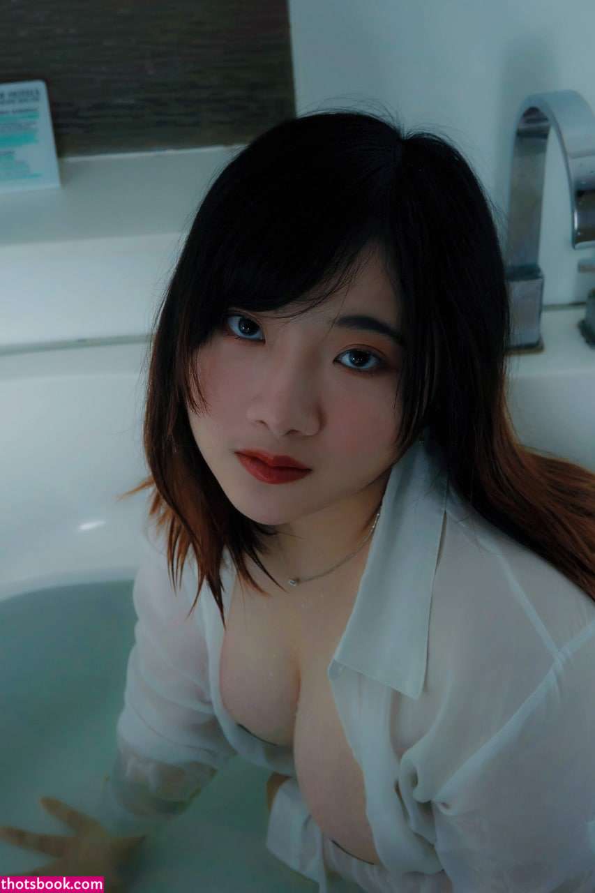 Indonesian Cosplayer Photo #288