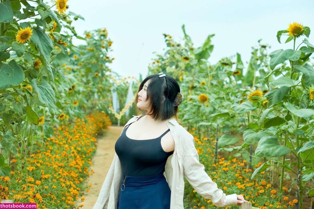 Indonesian Cosplayer Photo #300