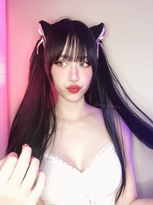 Earnieshime Photo #26