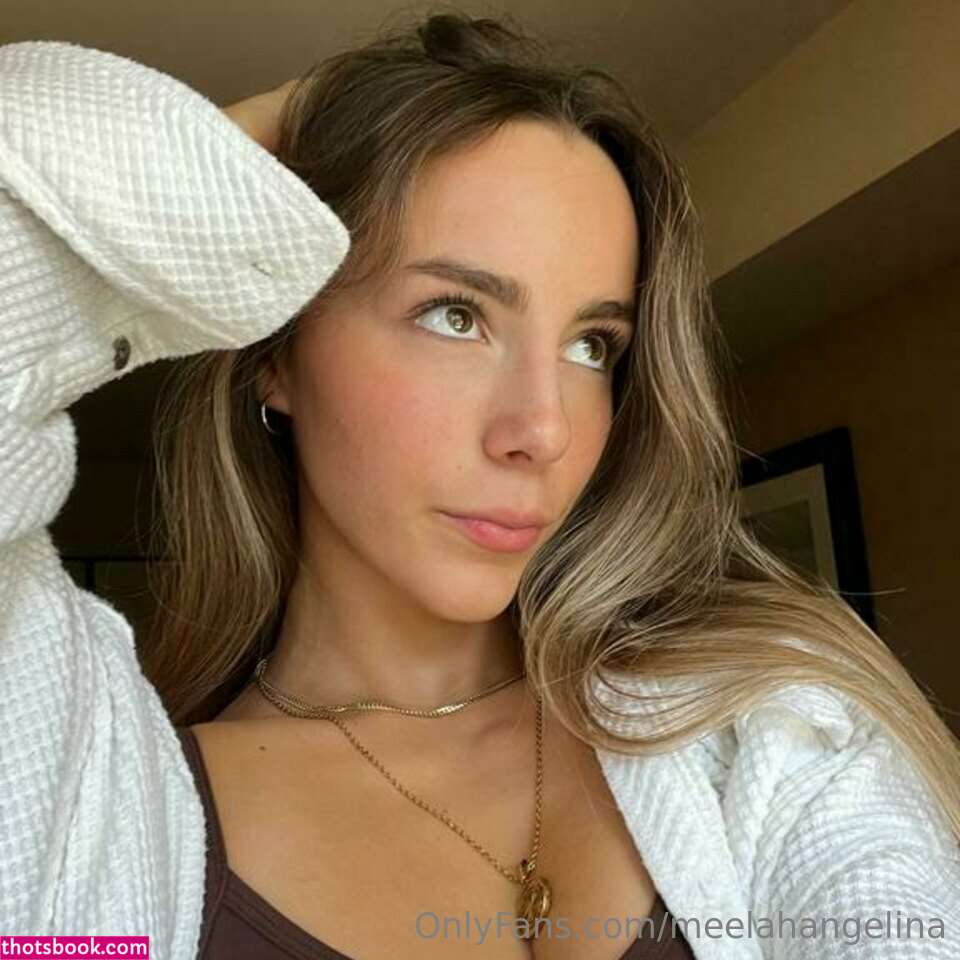 Meelah Robbins Photo #13