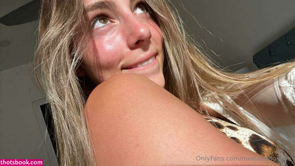 Meelah Robbins Photo #36