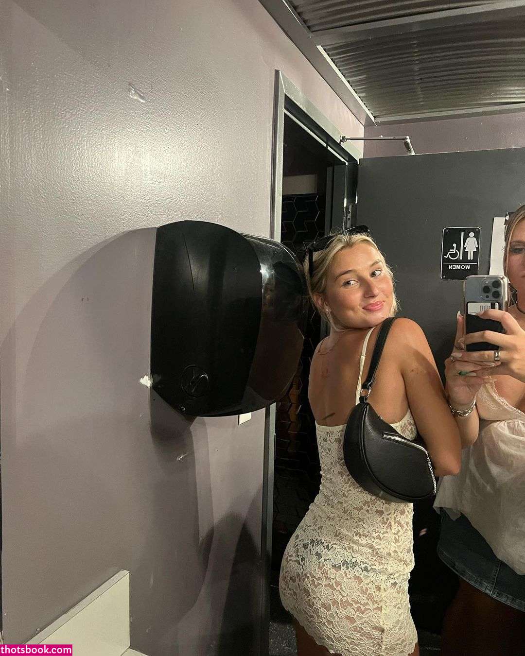 Alexa Meyer Photo #24