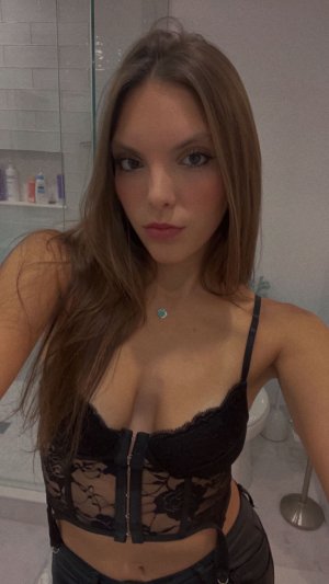 Jackie Aron Photo #9