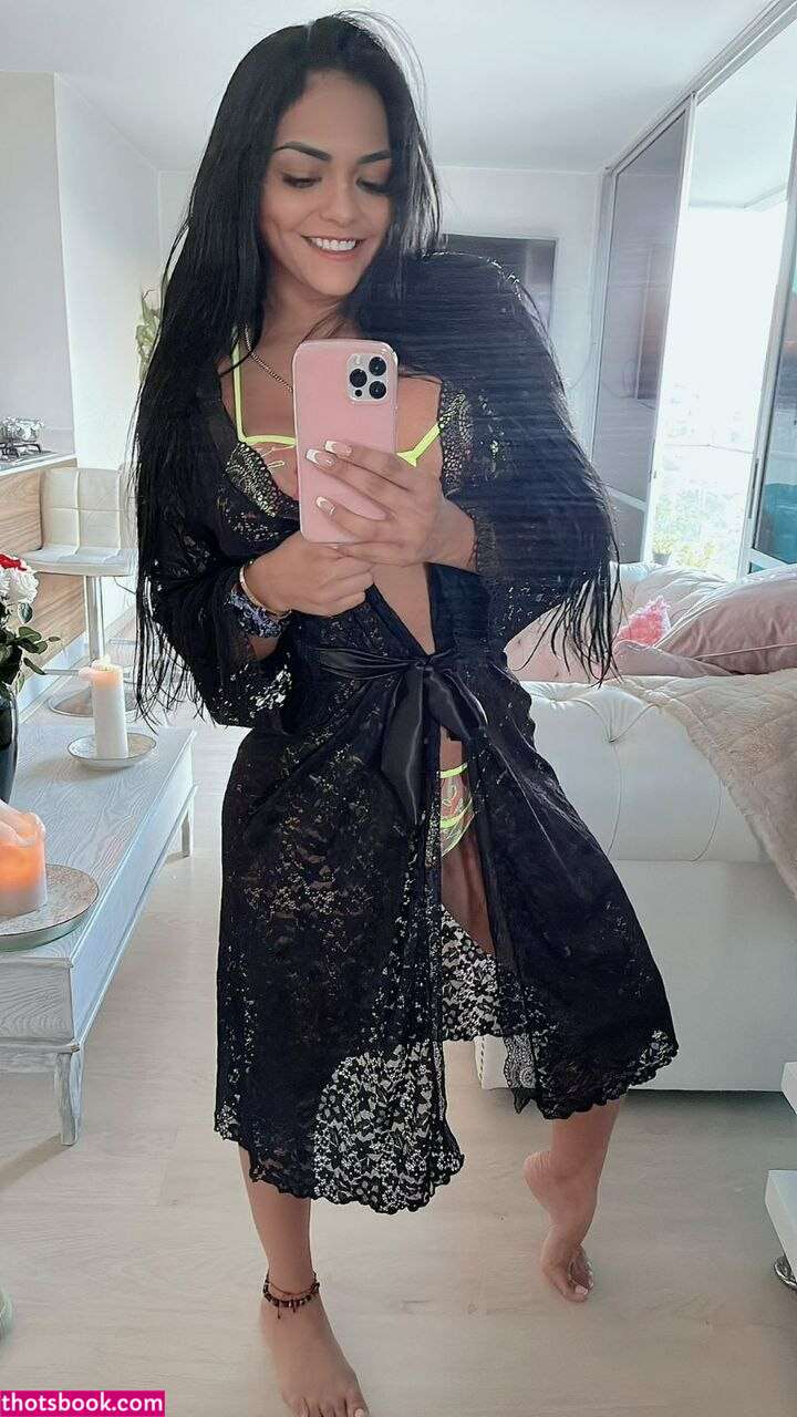 Karenn Smith Photo #71