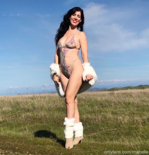 Belle California Photo #31