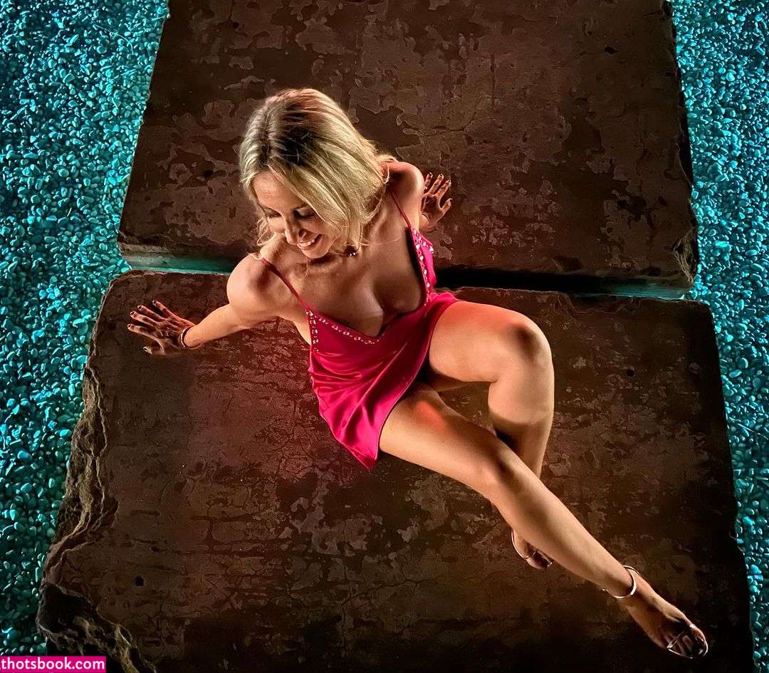 Elena Mici Photo #20