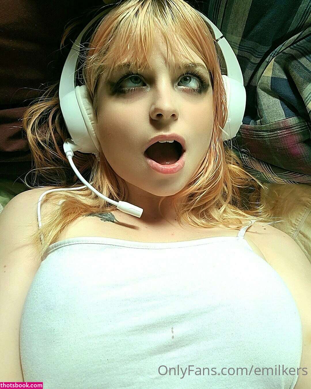 Emilkers Idkwhojuneis Photo #16