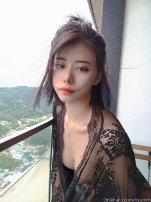 Hyuniris Photo #4