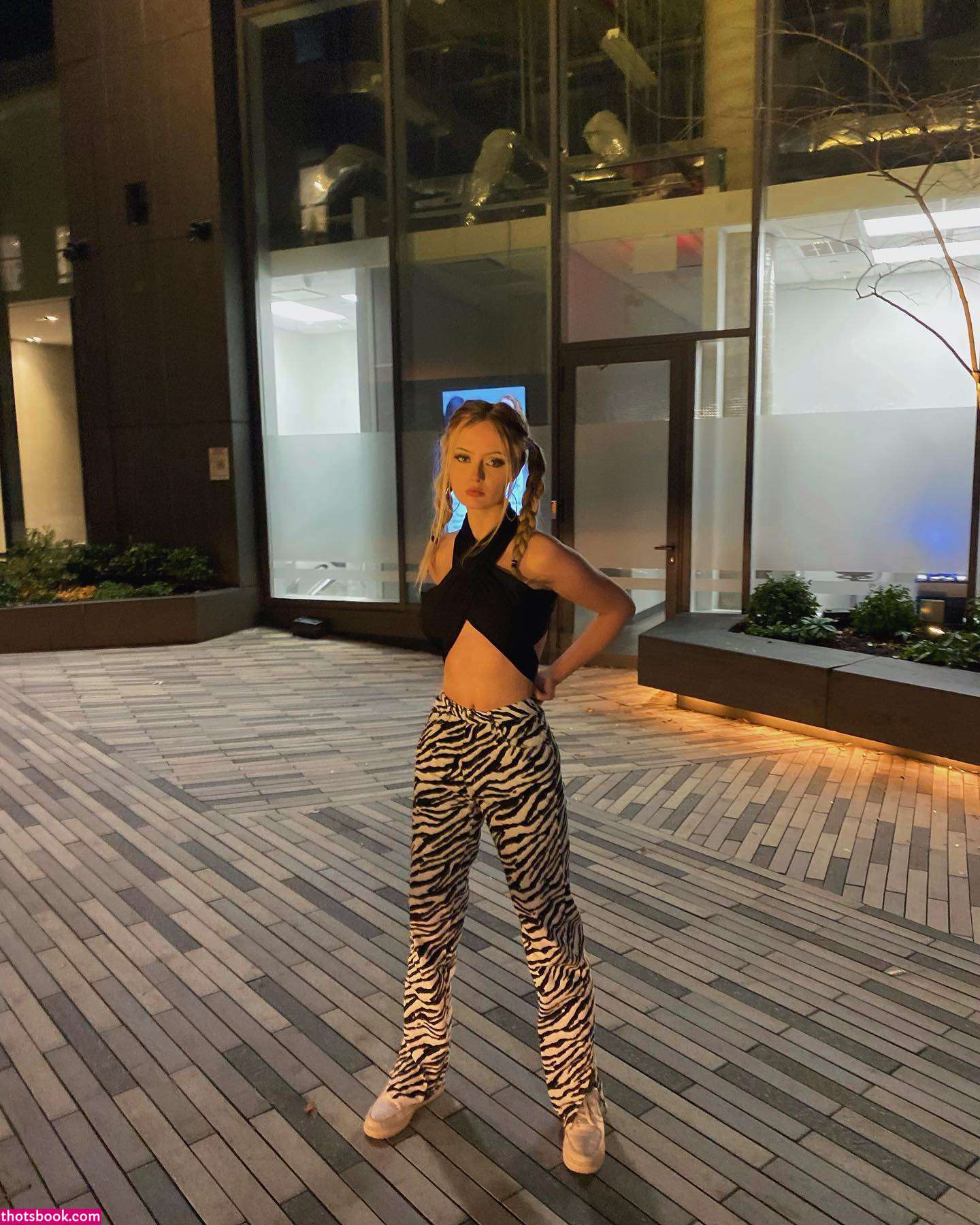 Tori Hodes Photo #14