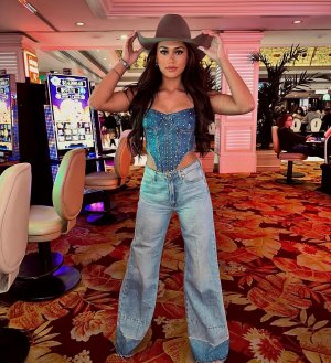 Elva Steinmetz Photo #12