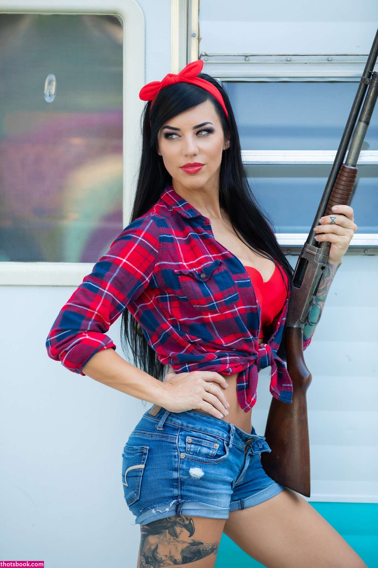 Alex Zedra Photo #30