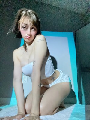 Awholelottazozo Photo #44