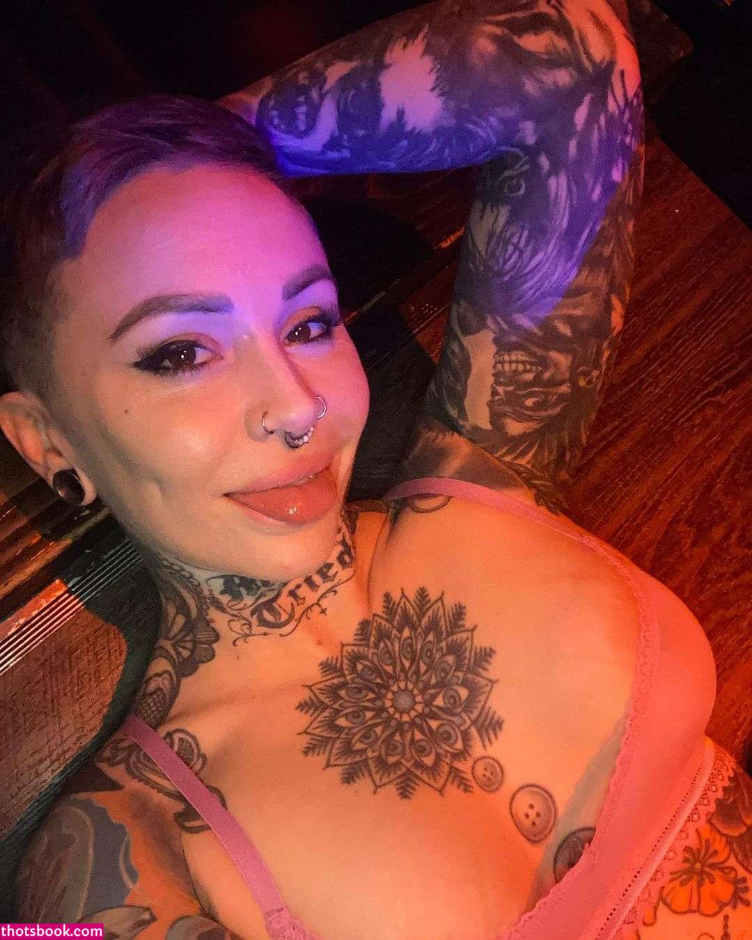 Elle Stranger Photo #1