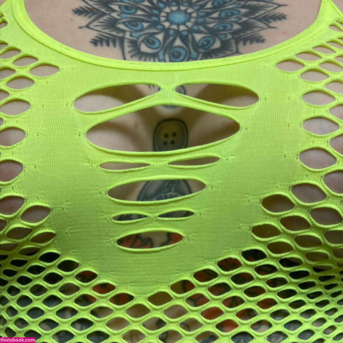 Elle Stranger Photo #6