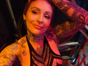 Elle Stranger Photo #5