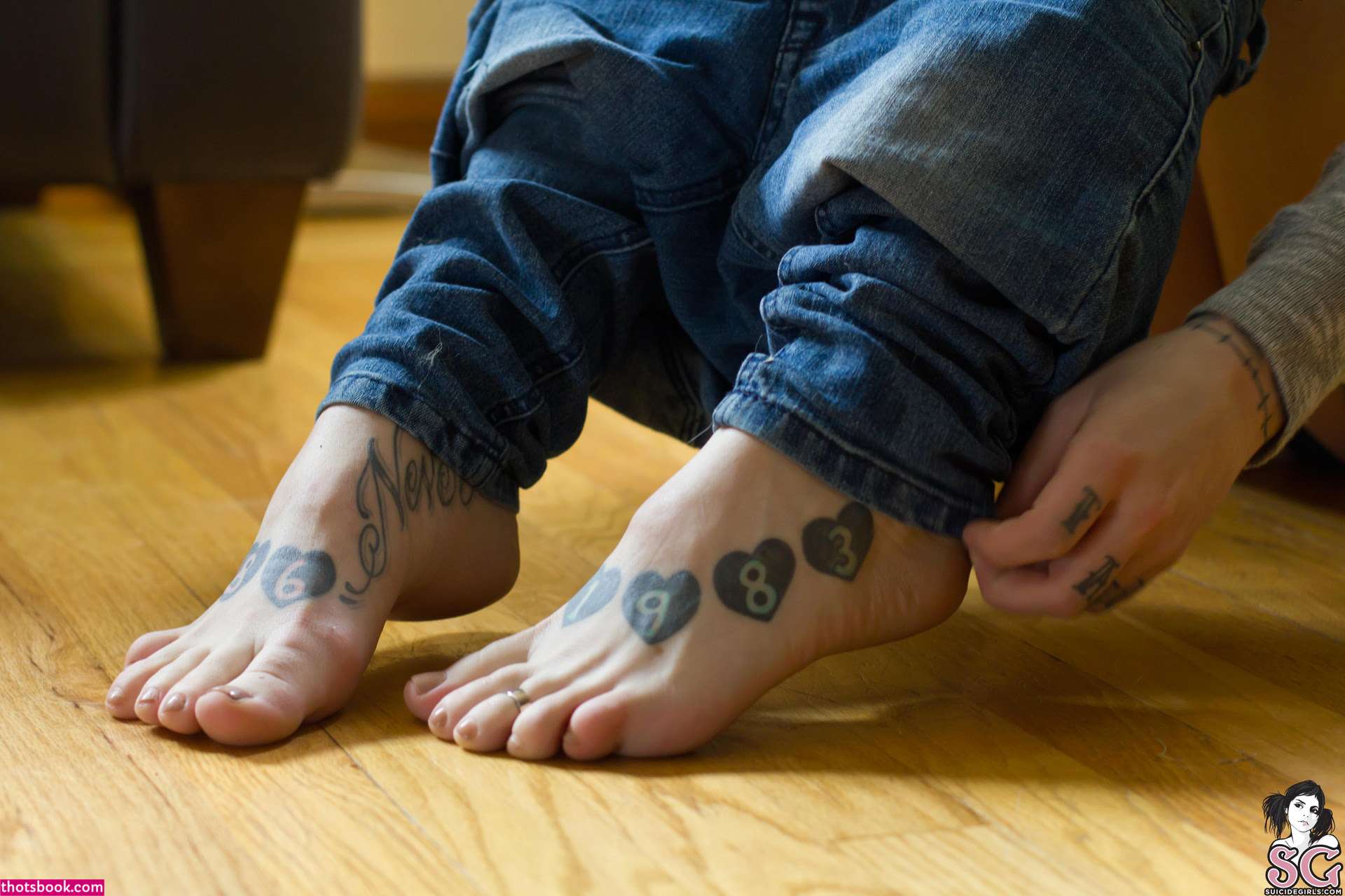 Elle Stranger Photo #14