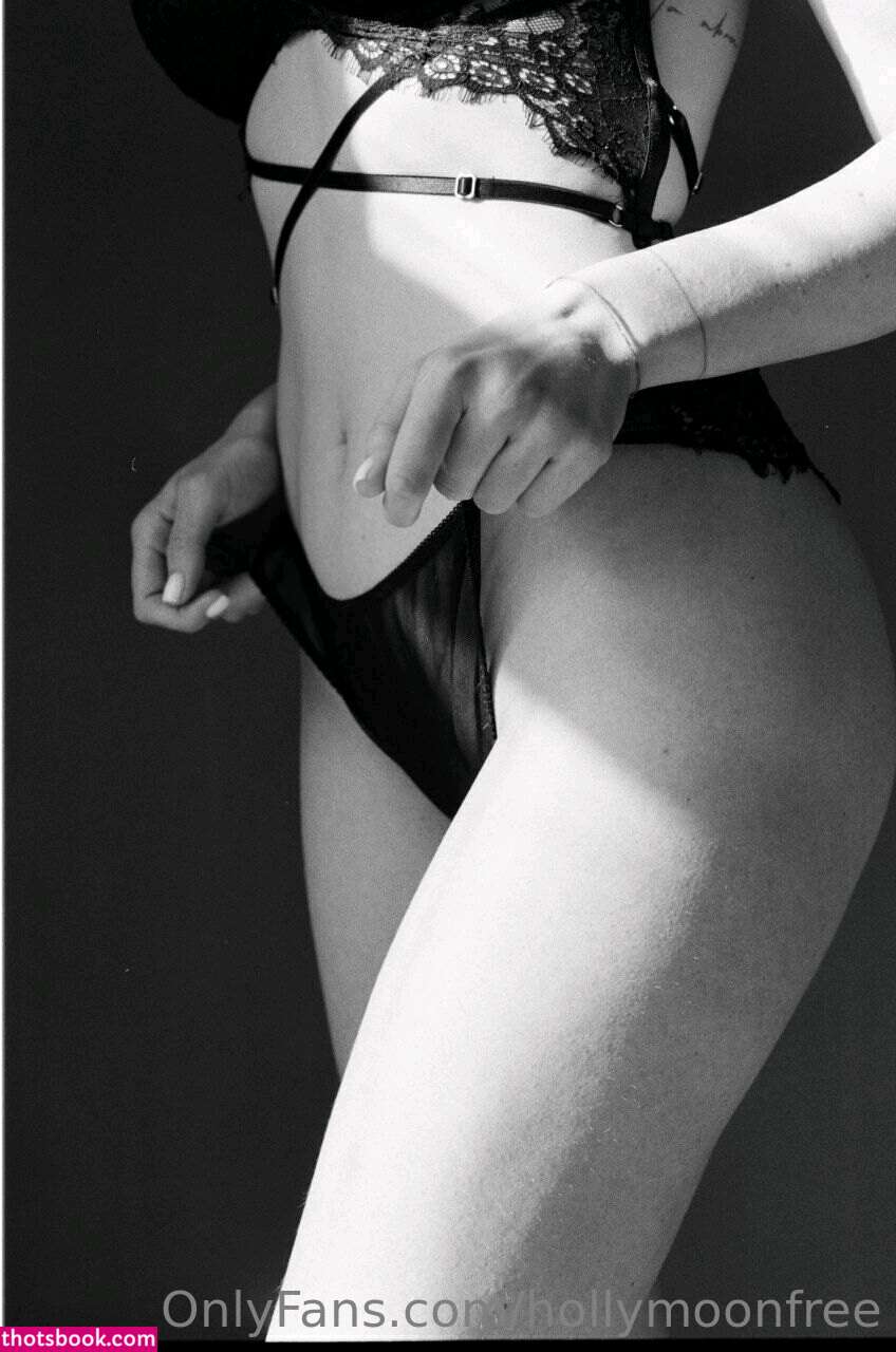 Holly Moon Photo #11