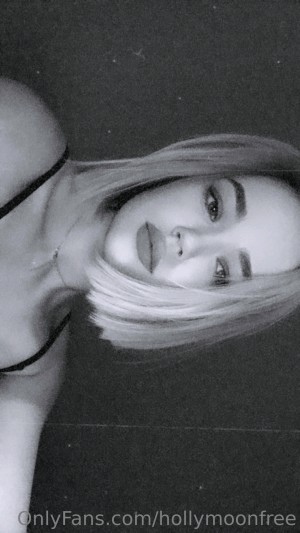 Holly Moon Photo #20